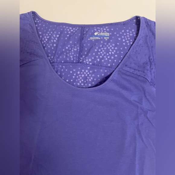 Columbia Women’s Purple Lilac Athletic Shirt - Picture 4 of 5